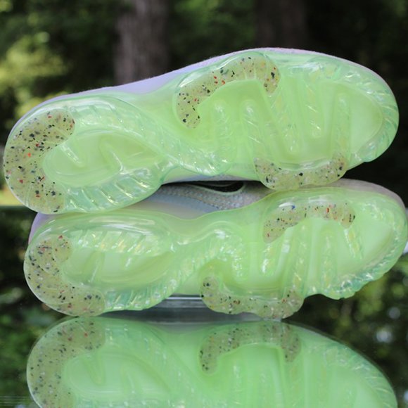 Nike Air VaporMax Flyknit 2021 Women’s Size 10 - Picture 12 of 12